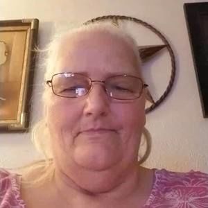 Meet your Posher, Carolyn